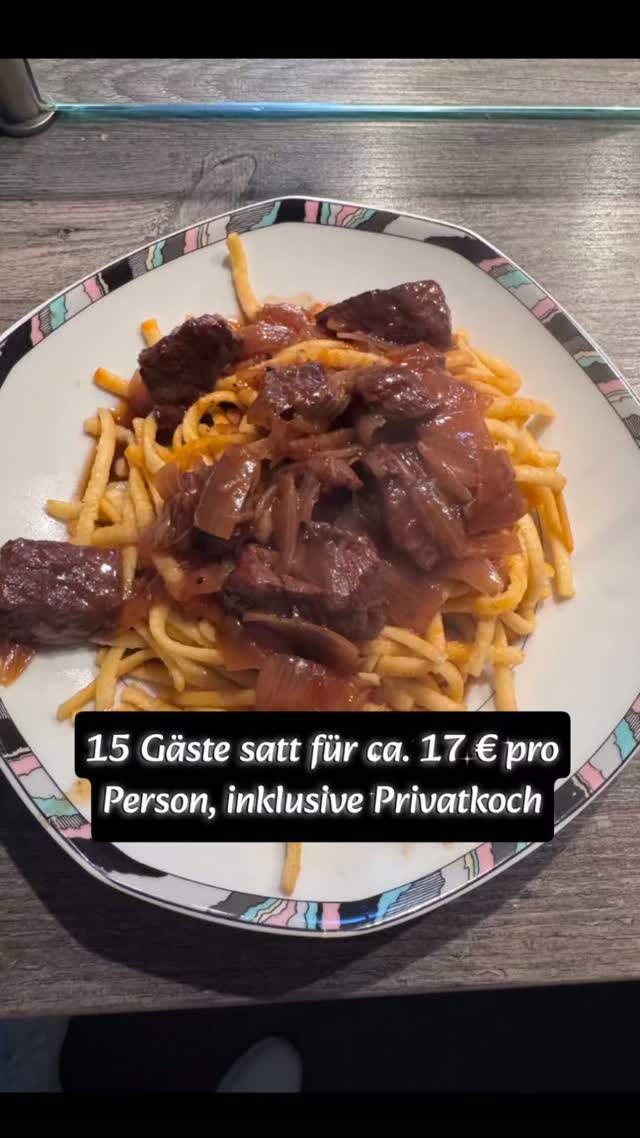 15 Gäste, ein Geburtstagsessen und die Frage: Wie läuft das eigentlich ab, wenn man einen…